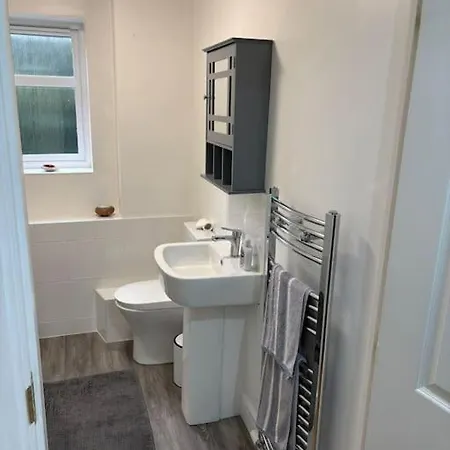 Newly Refurbished Flat In Kings Heath *