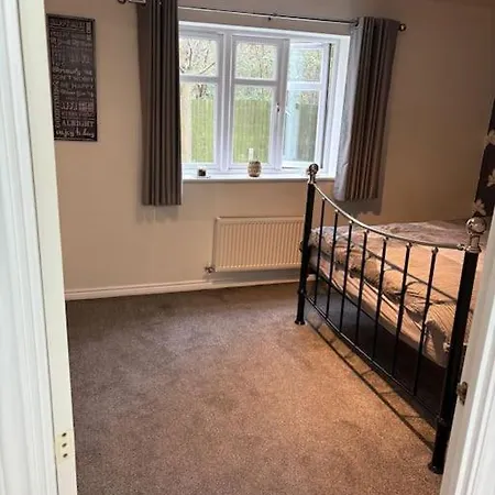 Newly Refurbished Flat In Kings Heath *