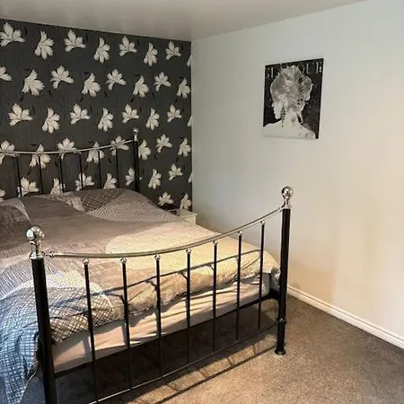 Newly Refurbished Flat In Kings Heath
